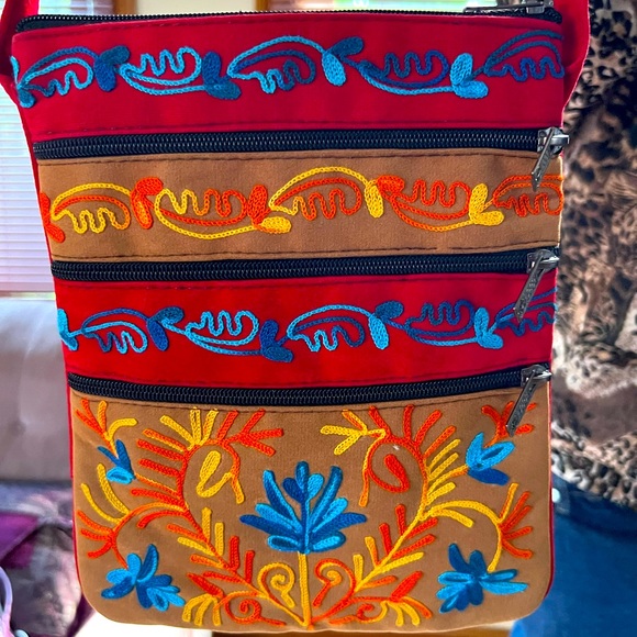 Velvet Stitched Detail Cross Body Bag - Picture 3 of 4